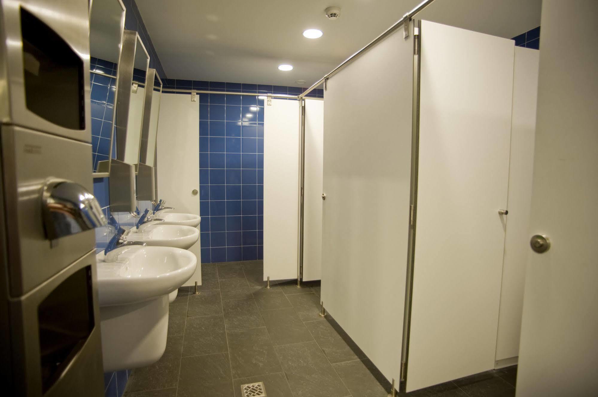 Bbk Bilbao Good Hostel Ngoại thất bức ảnh