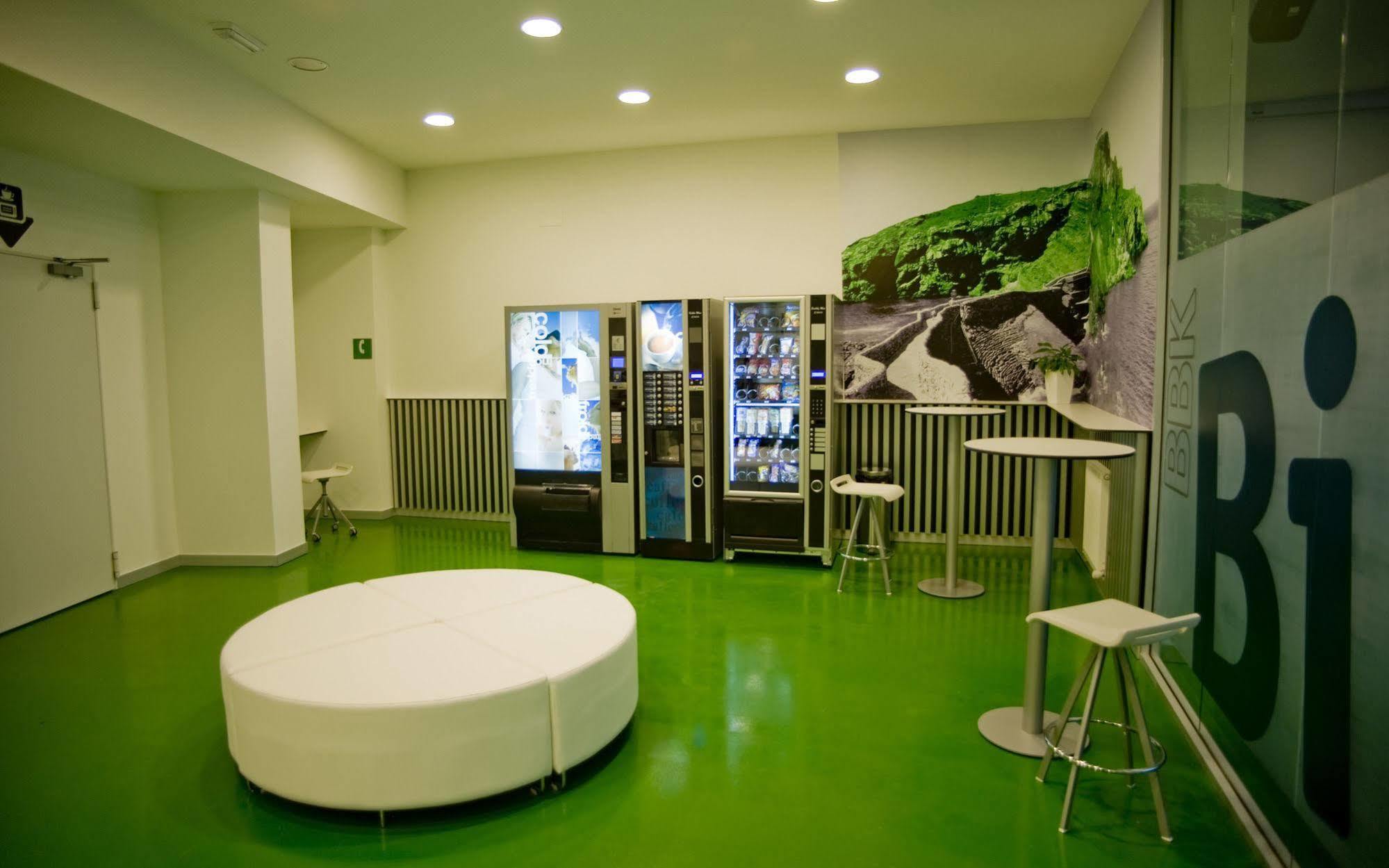 Bbk Bilbao Good Hostel Ngoại thất bức ảnh